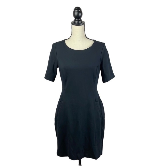 Lands End Stretch Black Pocket Dress Zip Back SZ 4P Above the Knee Scoop Neck - Picture 1 of 13